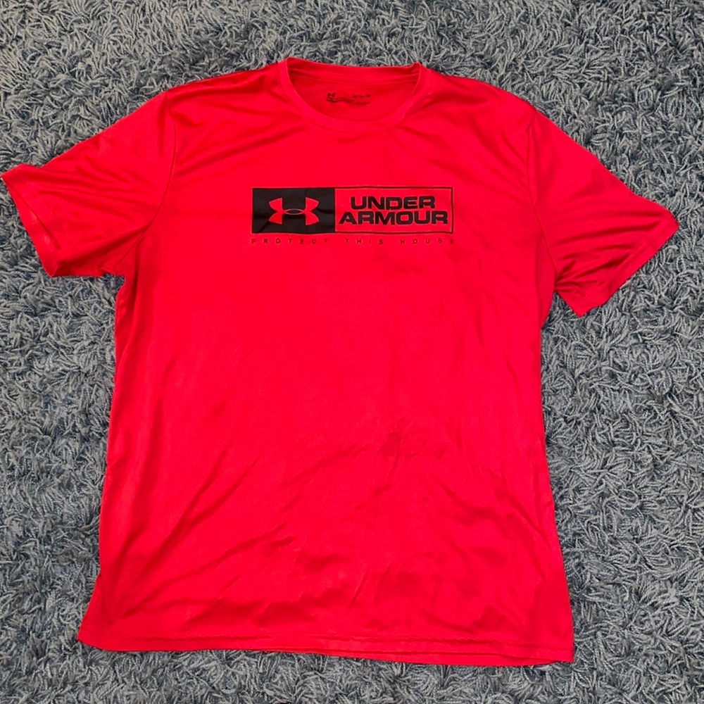 NWOT MENS UNDER ARMOUR T-SHIRT SIZE XL